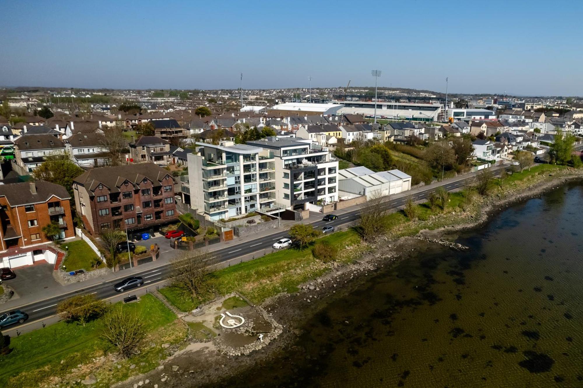 Tur An Tsaile - Galway Lakeside Apartments Экстерьер фото