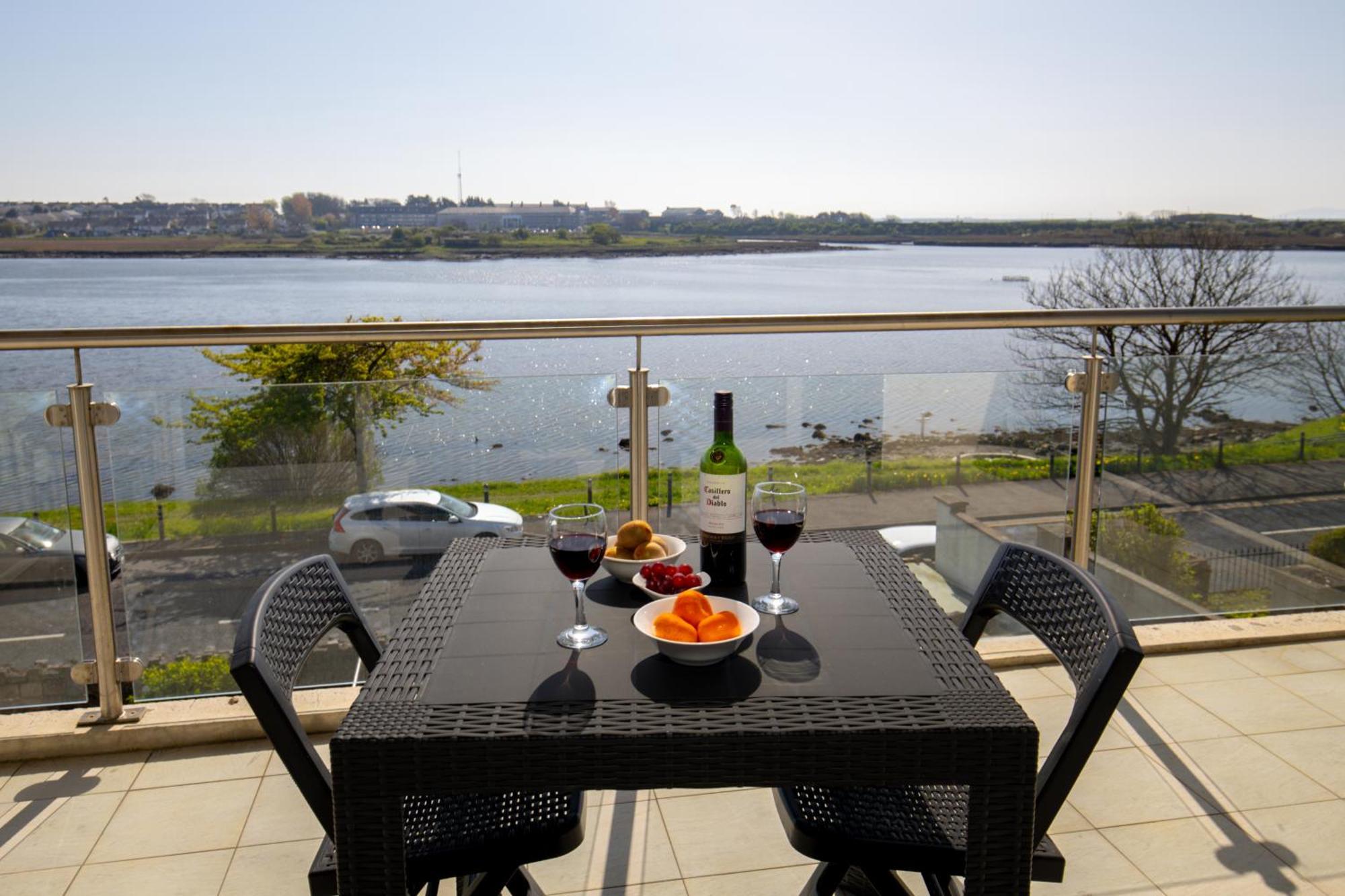 Tur An Tsaile - Galway Lakeside Apartments Экстерьер фото
